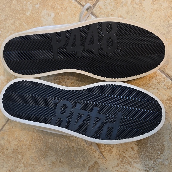 P448 Jack Sneaker In Willer EUC - Picture 4 of 9